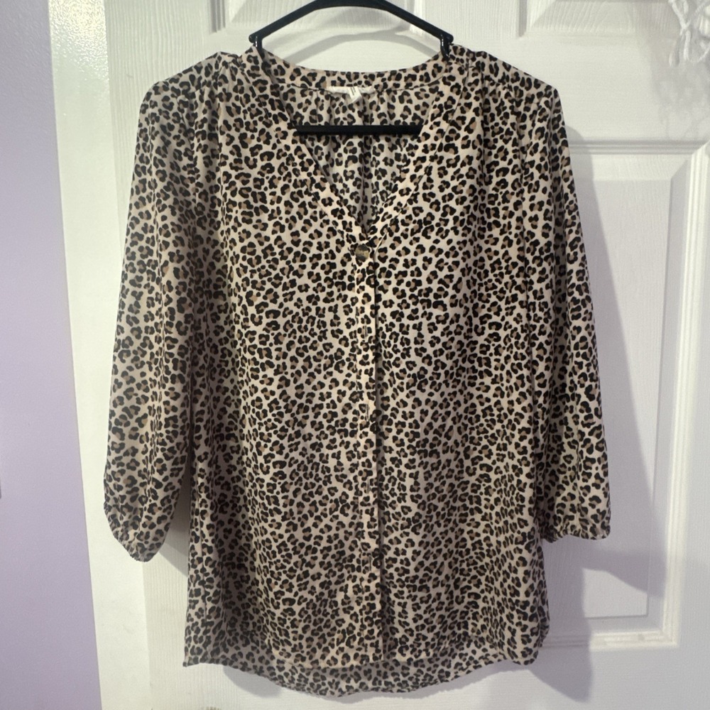 Women's shirt Maurices  XS Animal Print Long Sleeve Button Up